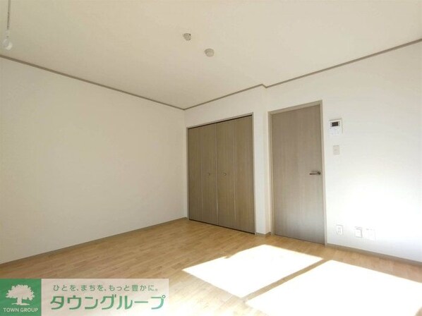 プリシェールミレニアムIIの物件内観写真